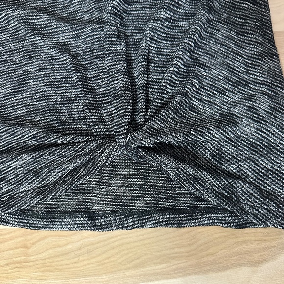 Warehouse One Cold-Shoulder Long Sleeve Knit Top with Gather Detail XL EUC - Picture 4 of 13